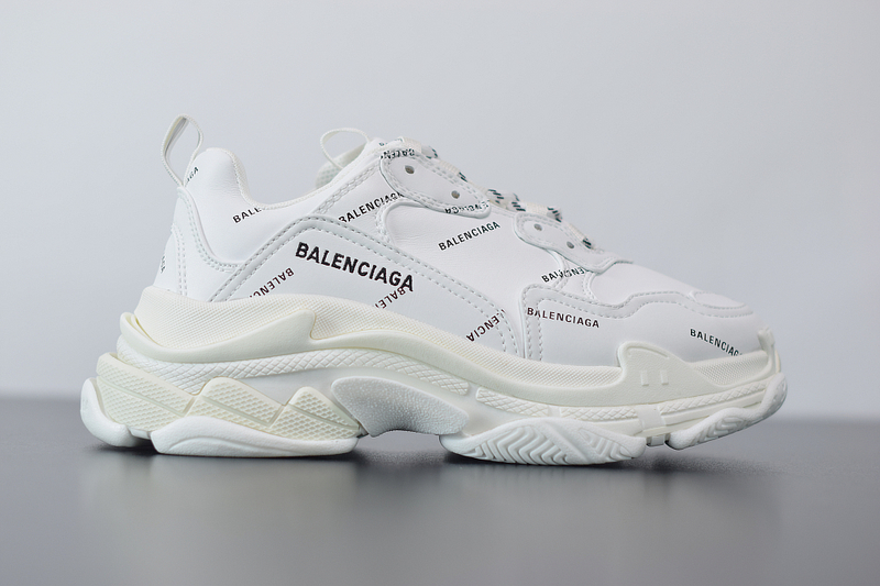 Ba*len*cia*ga triple s