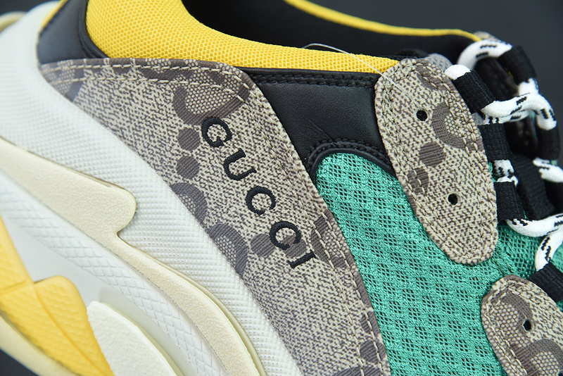 Ba*len*cia*ga triple s