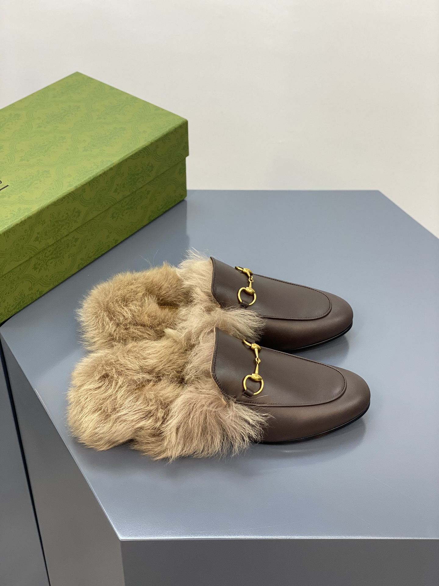 G*u*i loafers