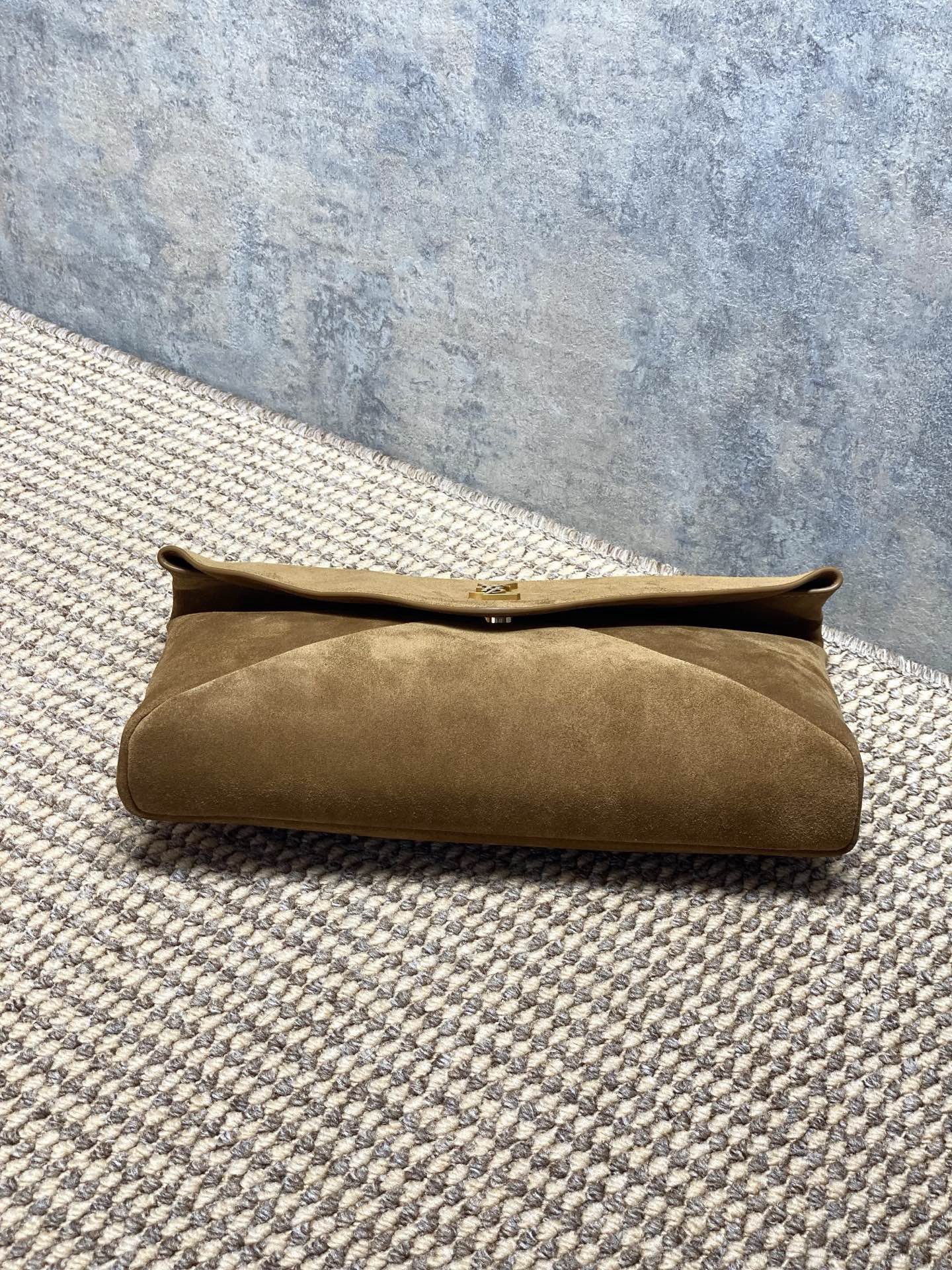 Y51 CASSANDRE Large Envelope Pouch In Suede -‎29.5x18x4.5CM