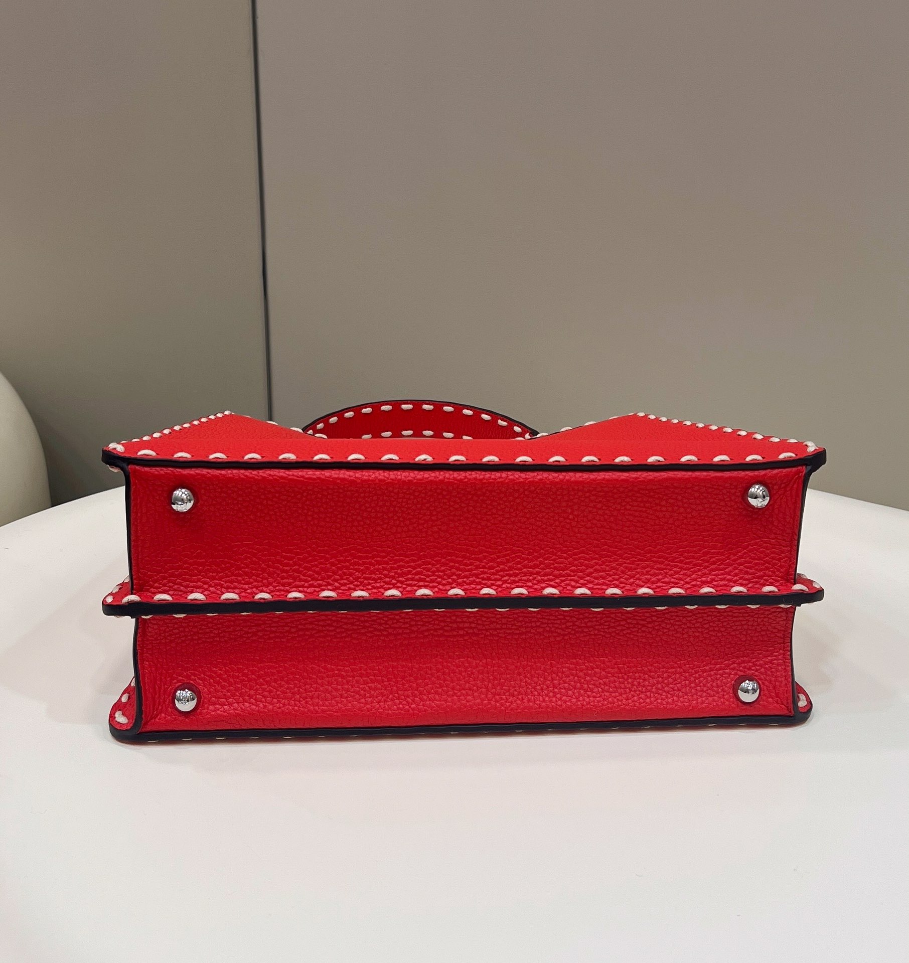 F**di peekabootote-33×12×25cm