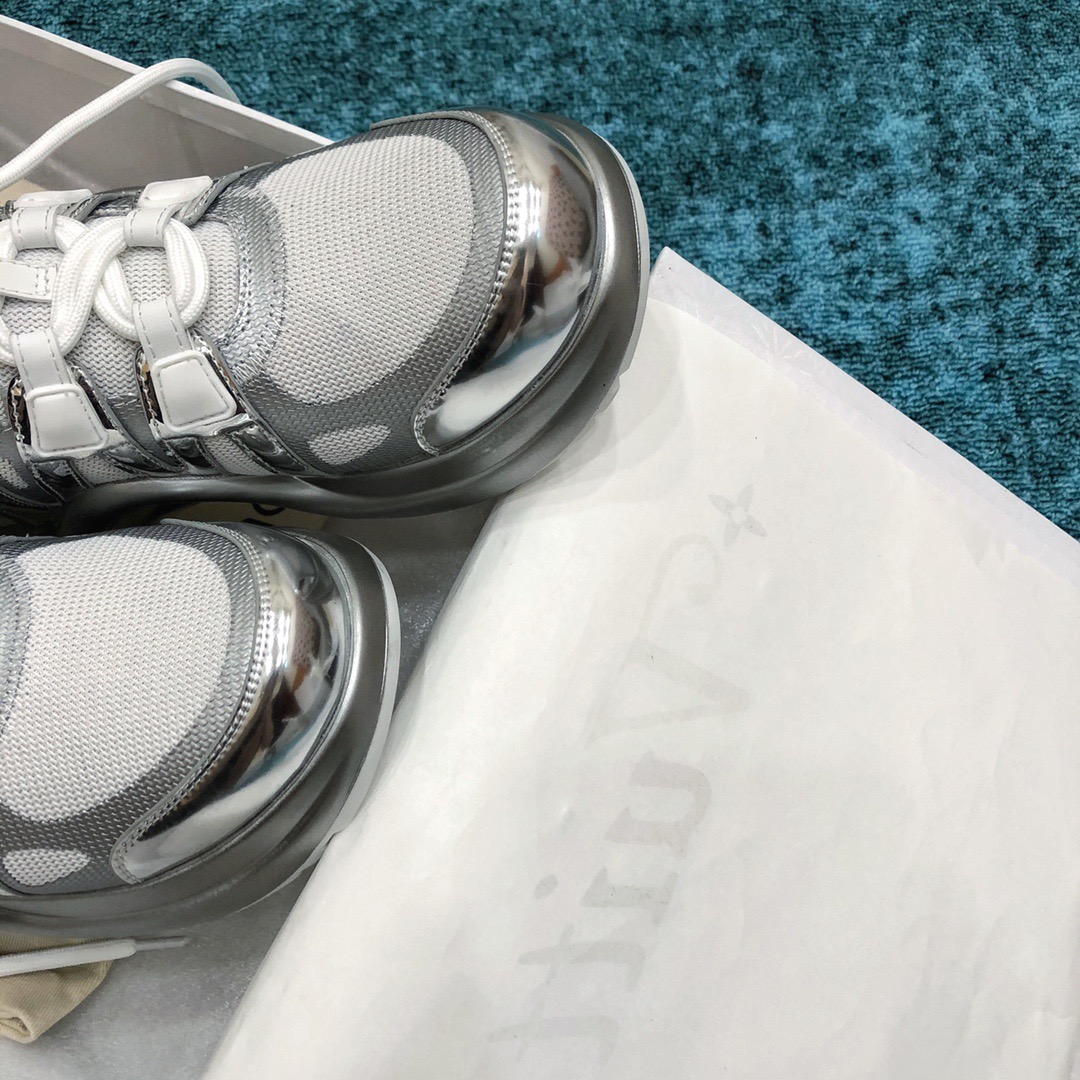 l0*is V*t0n archlight sneaker