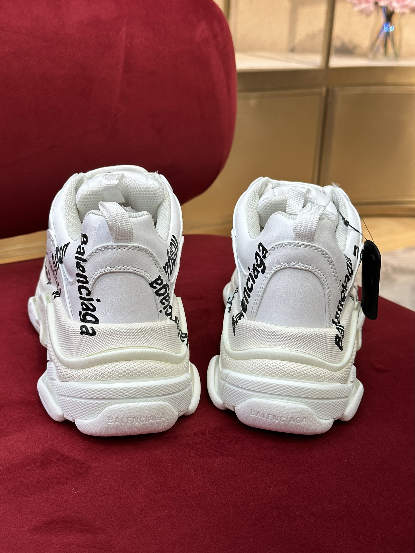 Ba*len*cia*ga sneaker