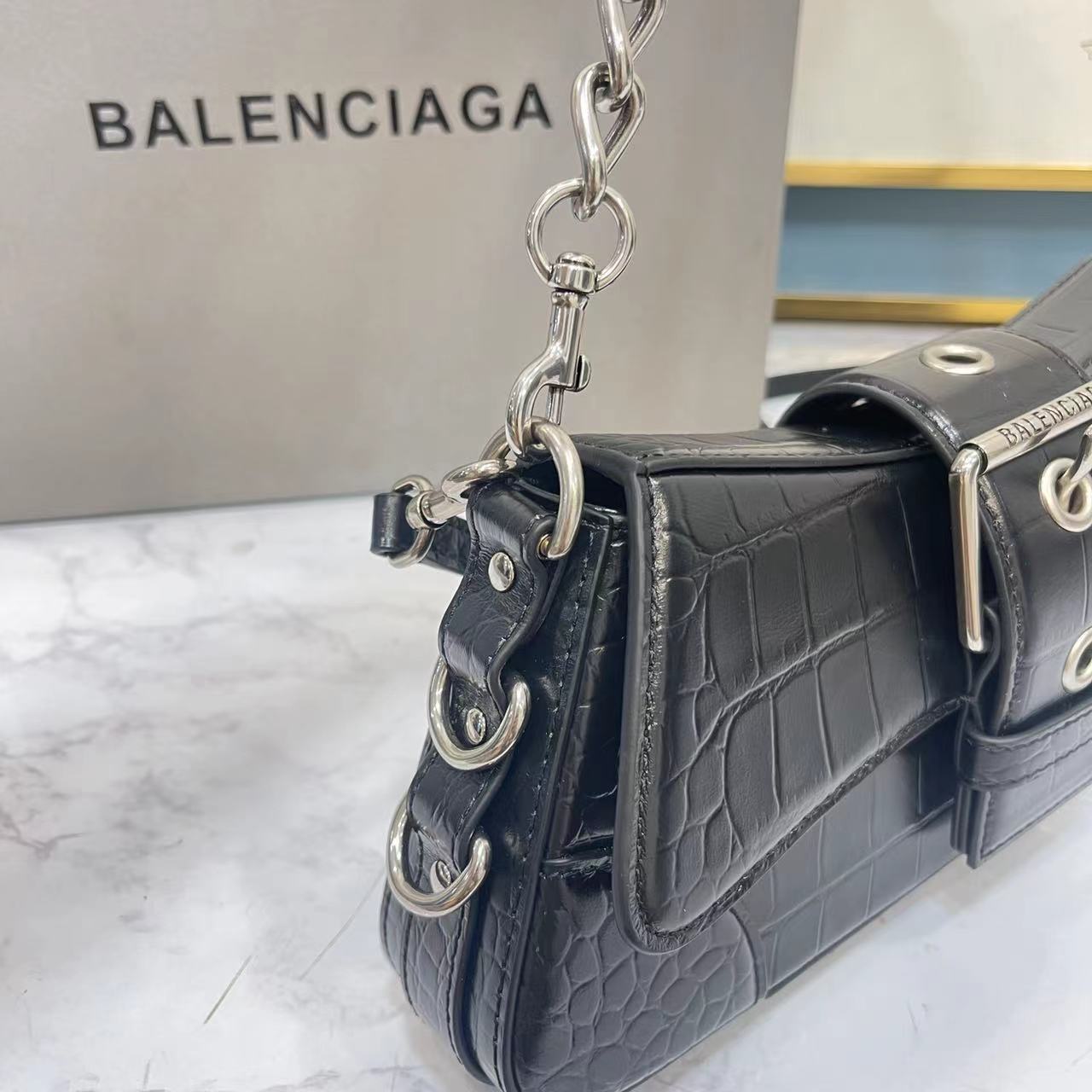 Ba*len*cia*ga lindsay bag-29x13x4.8cm