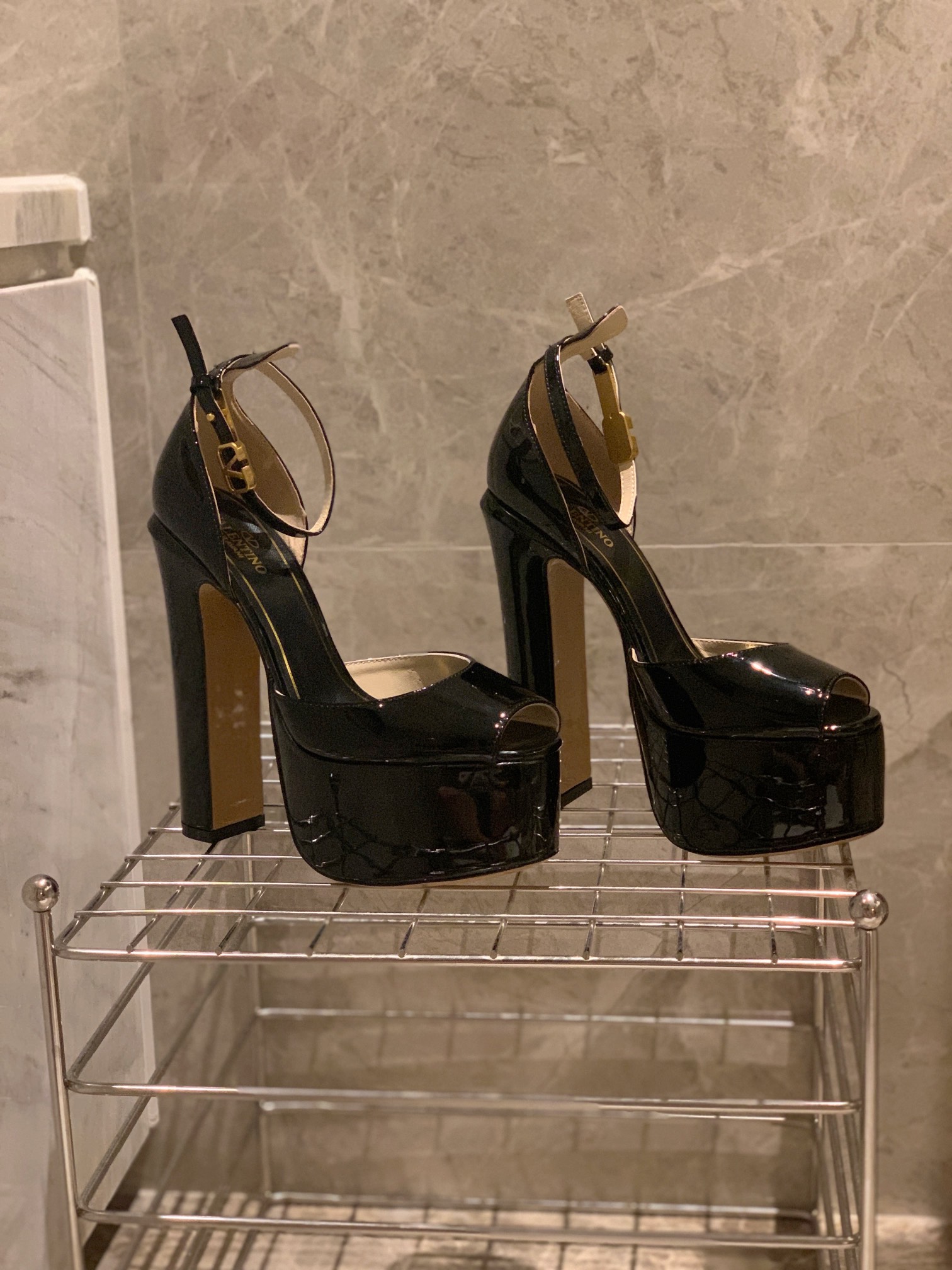 Va1e*ntin0 heels-15.5cm