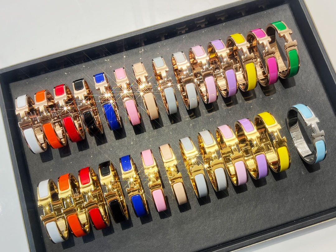 H**mes bracelet