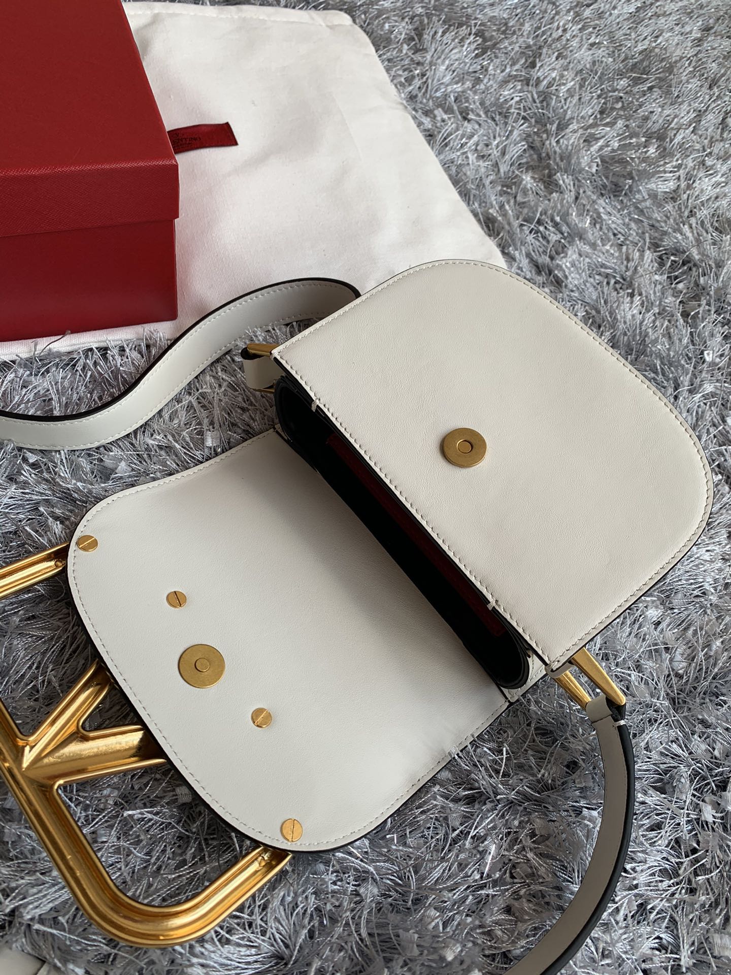 Va1e*ntin0 garavani s*pervee handbags-18*8*15cm