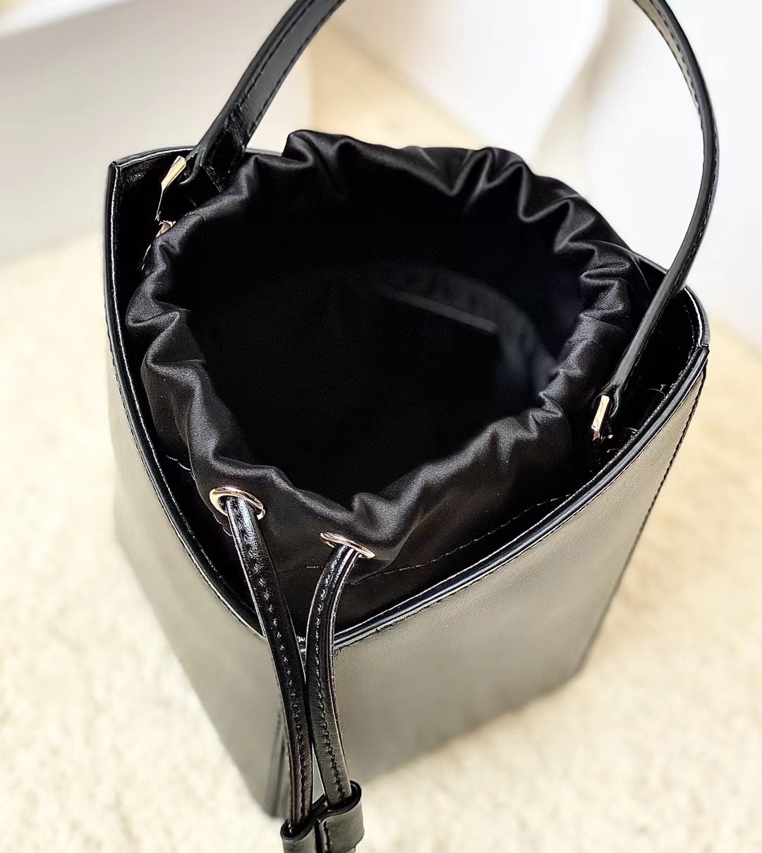 G1uenchy cutout bucket-16*11*11 cm
