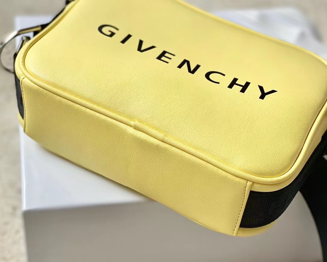 G1uenchy waist bag-16x11x8cm