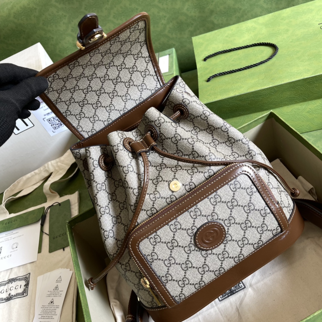 G*u*i backpack-26.5*30*13cm
