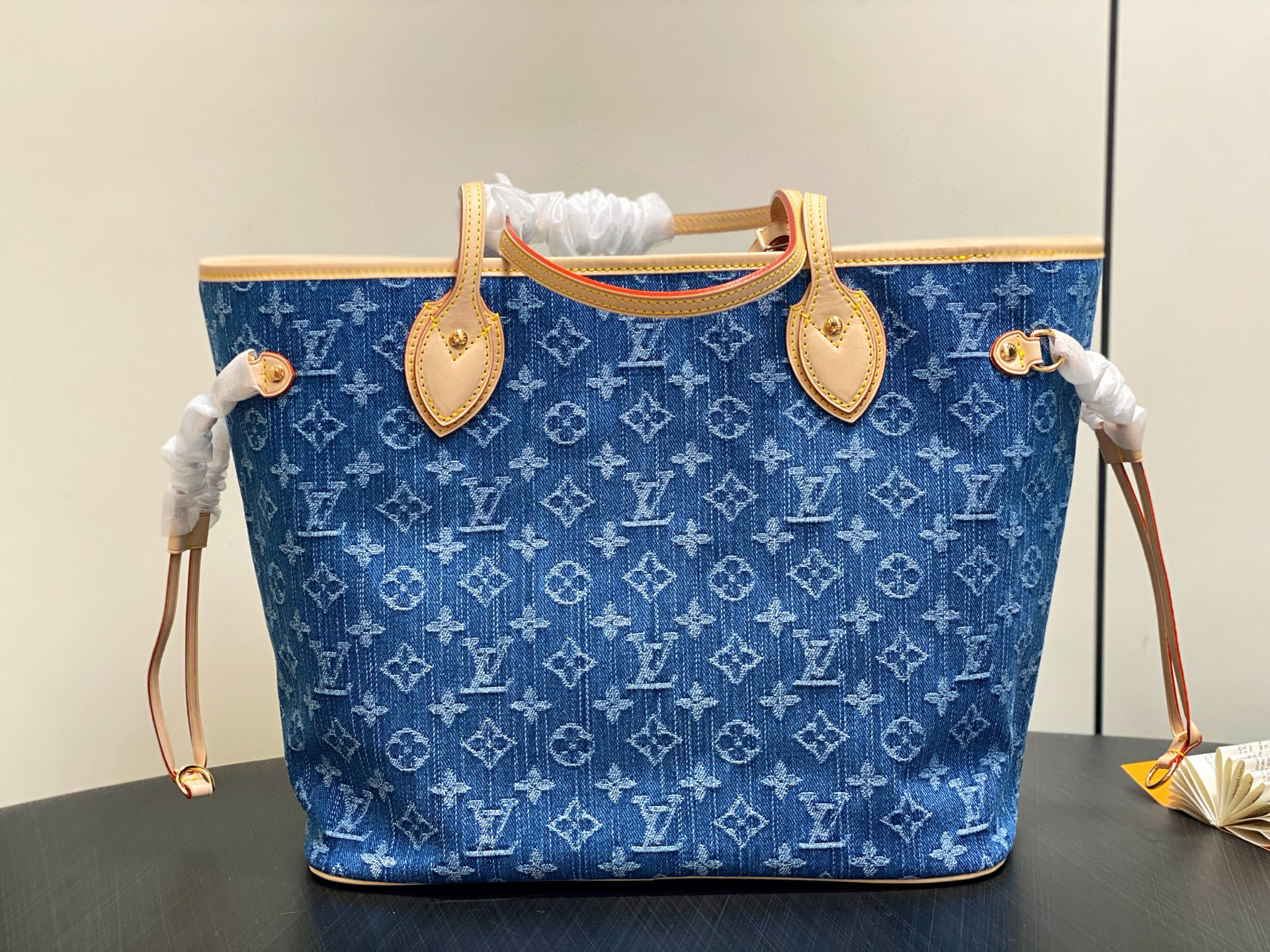 l0vis Vvtt0n neverfull mm-31*28*14cm