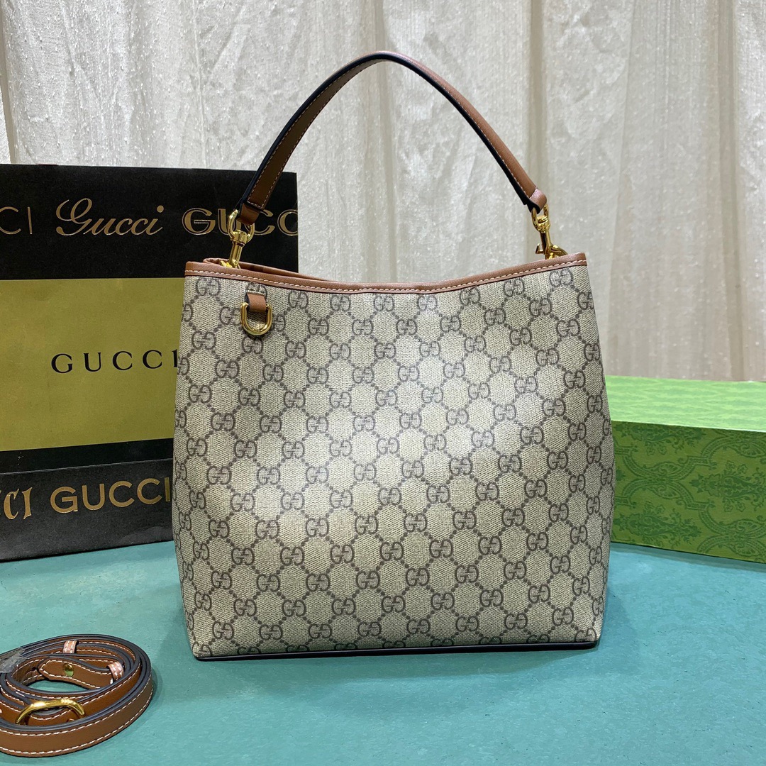 Gvc*1 emblem small shoulder bag-25*25*15.5cm