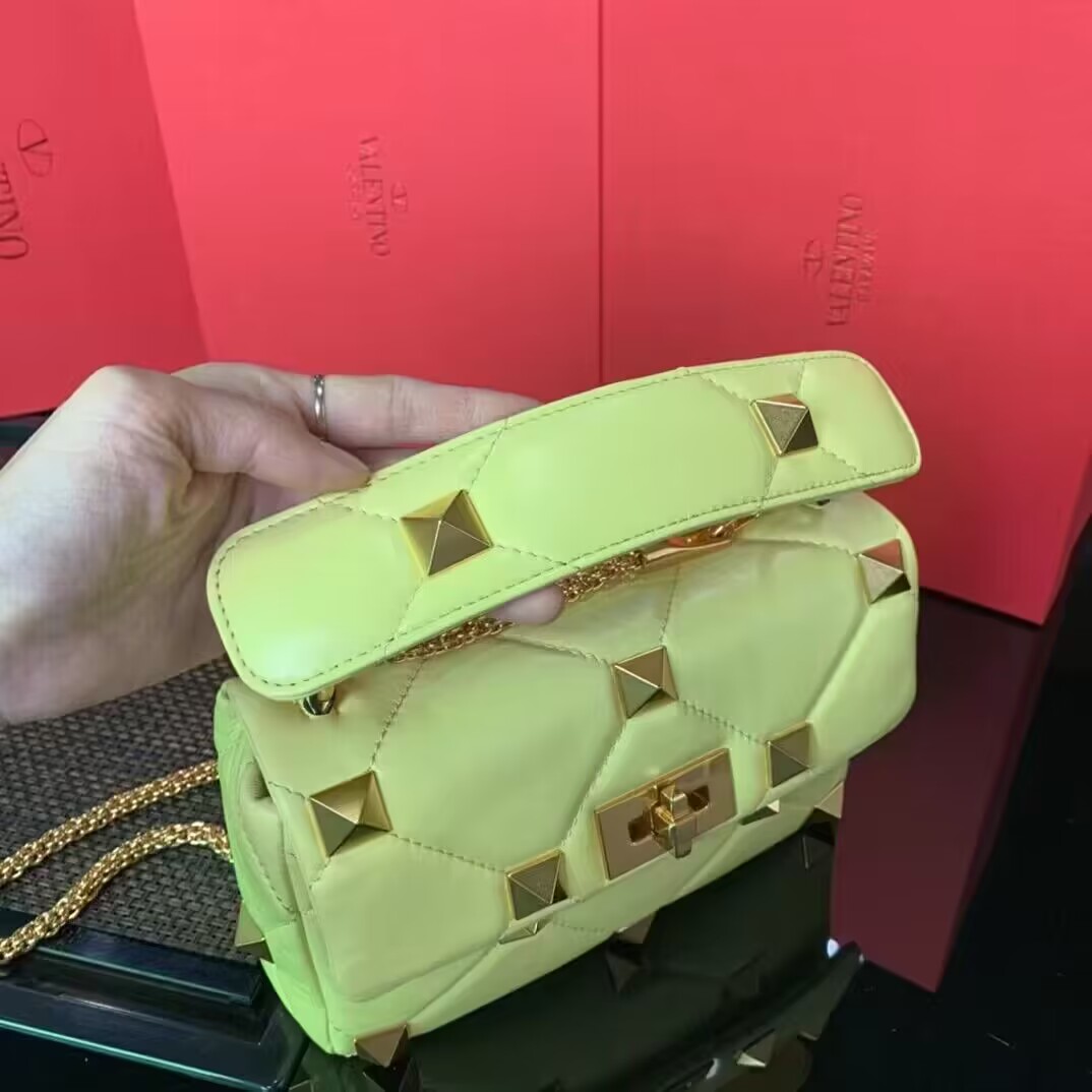 Valentin0 Garavani Roman Stud Size-25✖️16✖️10CM