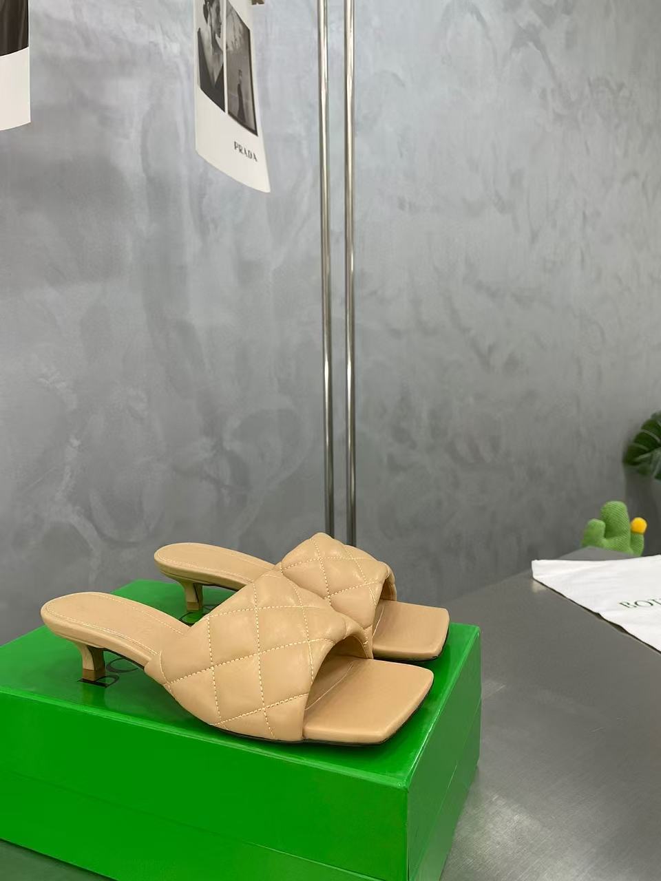 b0tt*ga Ven*ta slides