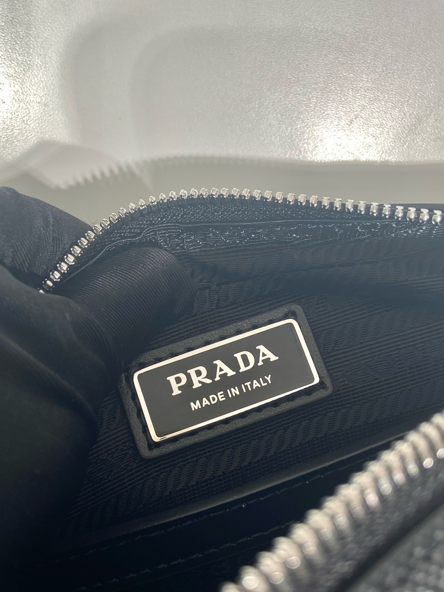 Pra*a shoulder bag saffiano travel nero black-2vh170-20*13.5*7cm