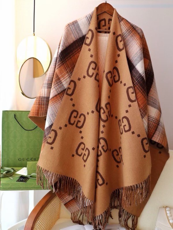 F**di shawls