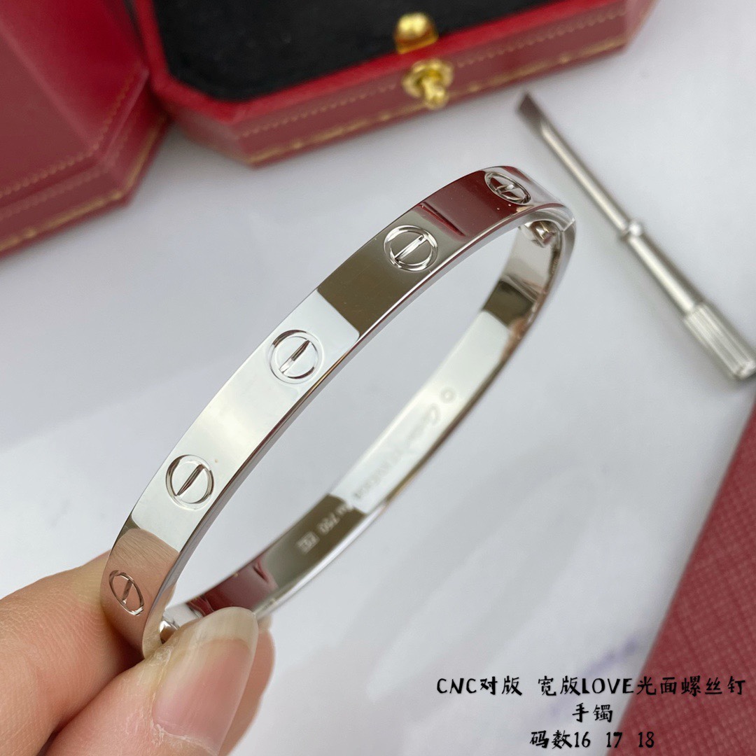 Ca*t*er bracelet