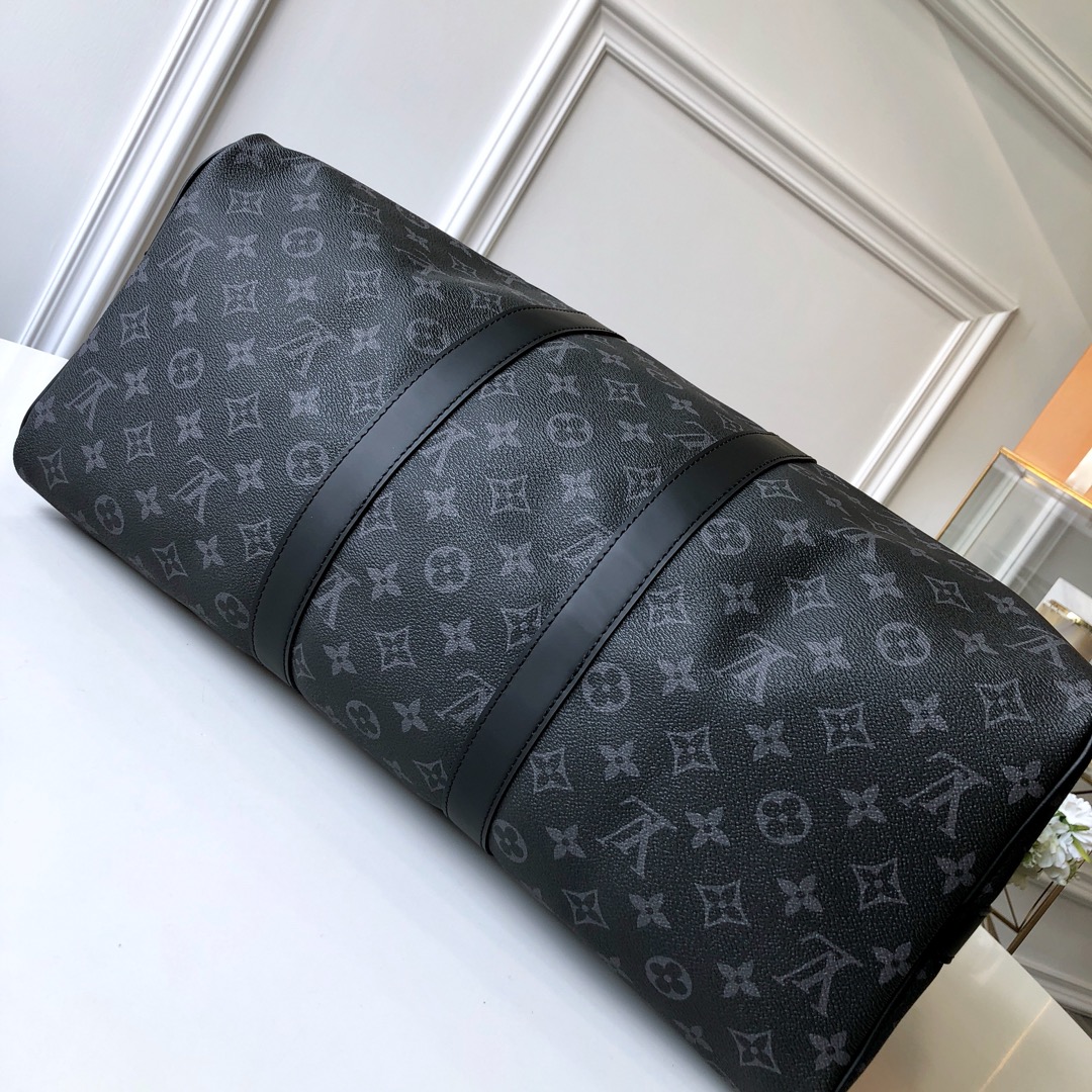 l0*is V*t0n keepall