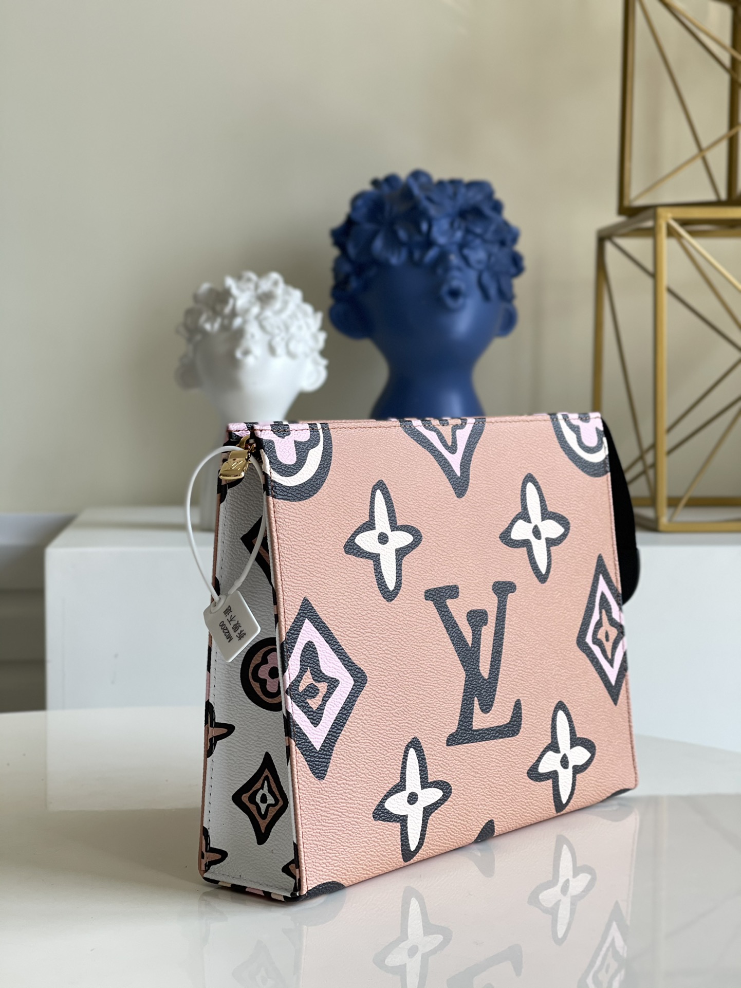 l0*is V*t0n wild at heart toiletry pouch 26-26*20*5cm