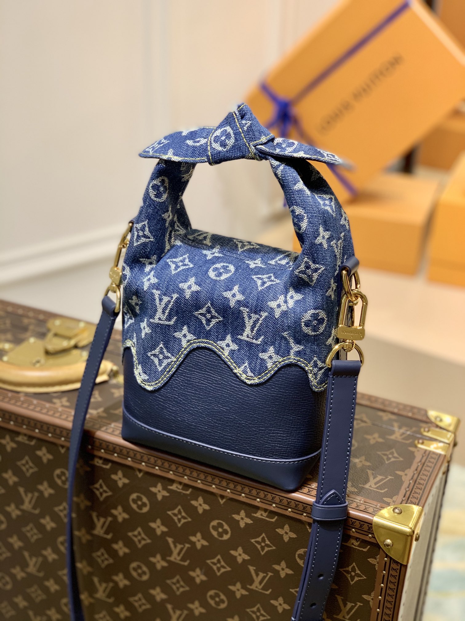 l0*is V*t0n japanese cruiser handbags-23*28*10 cm