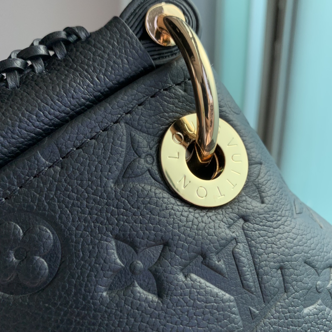 l0*is V*t0n artsy handbag-black-47*32*22cm
