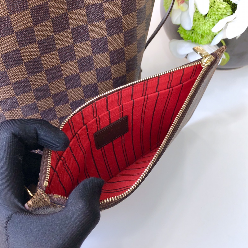 l0*is V*t0n neverfull mm (red inside) -32*29*17cm