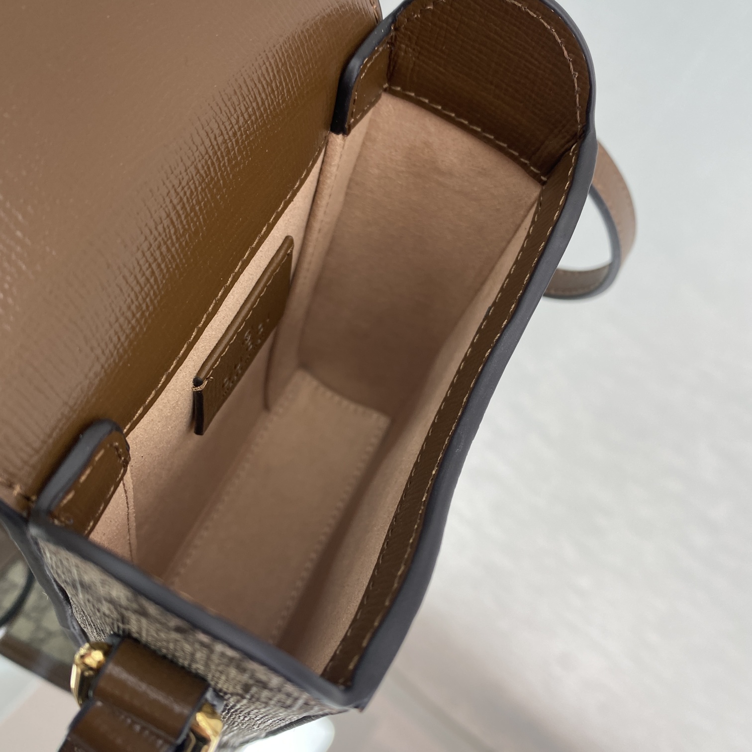 G*u*i liberty 1955 handbag-17x11x4cm