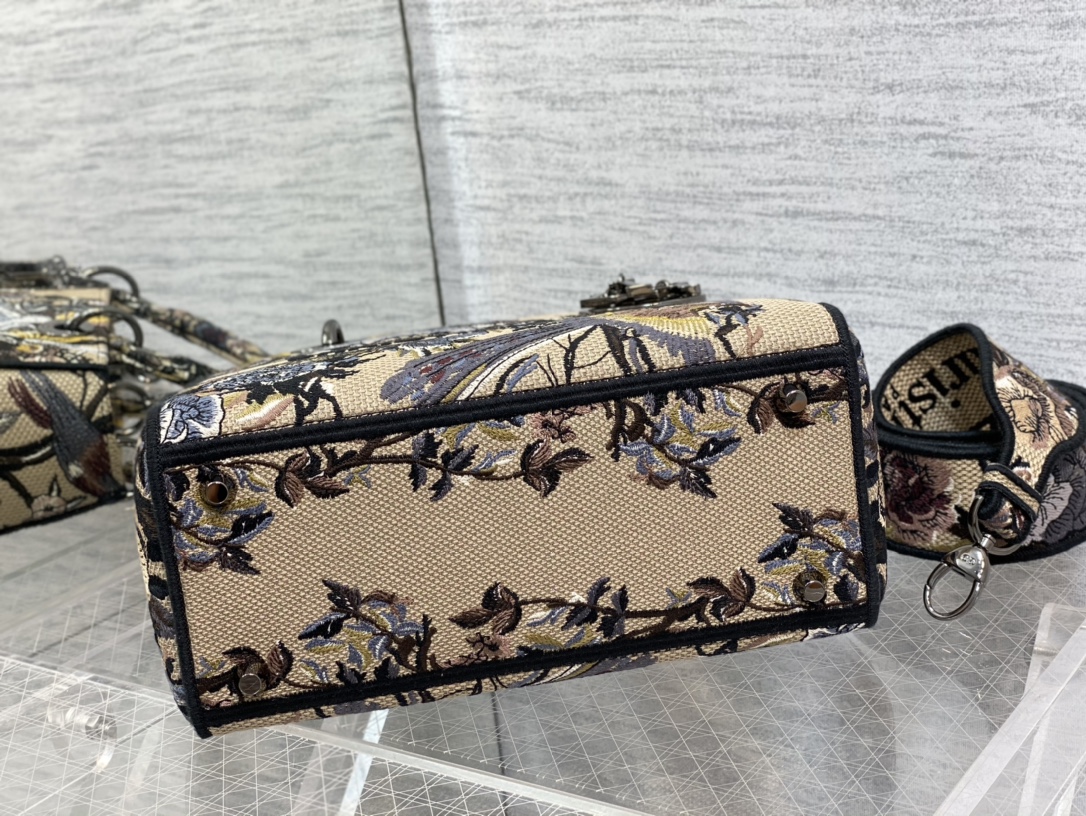 lady D*or handle bag-24cm