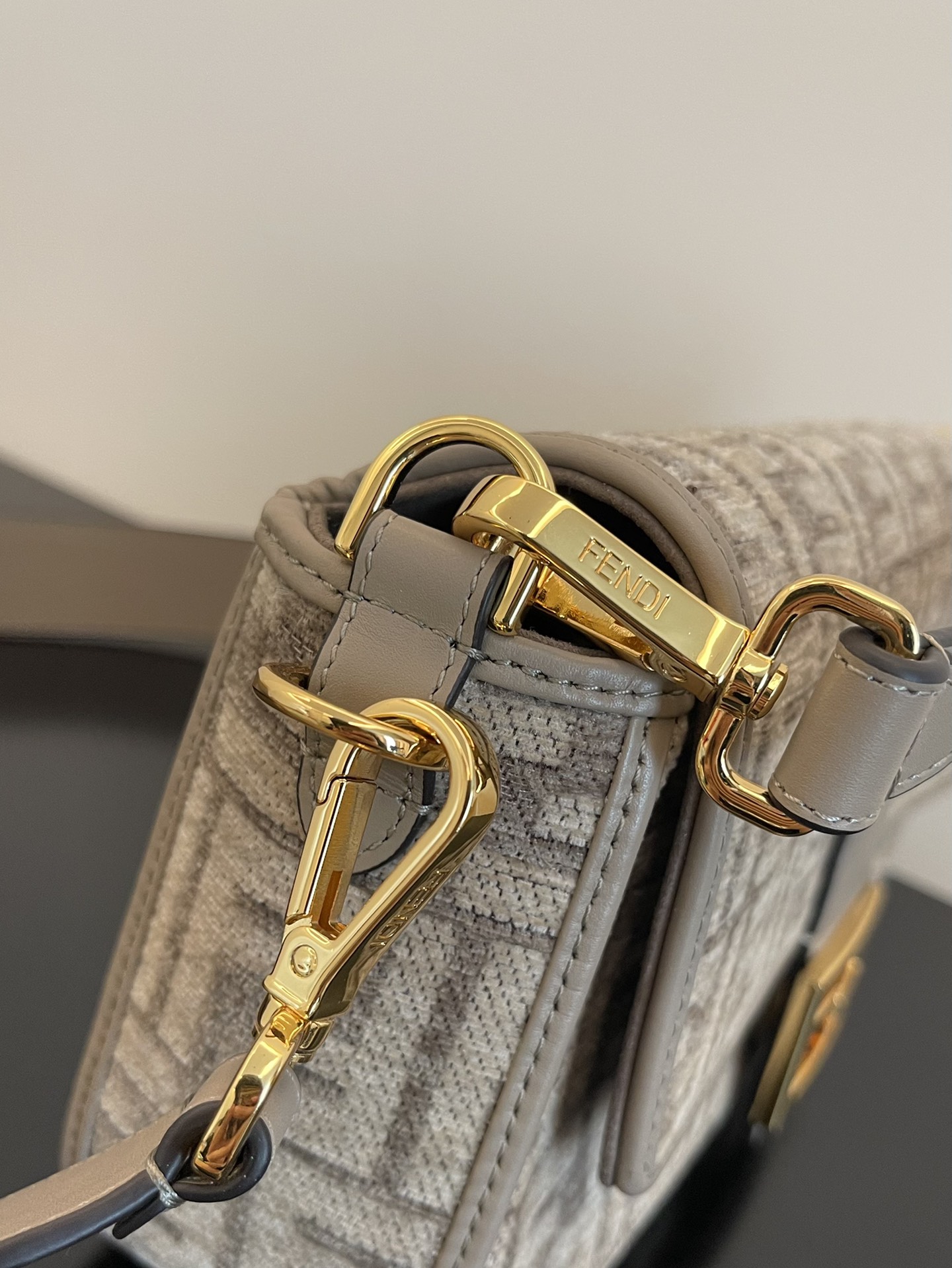 F**di baguette bag-26x14x4cm