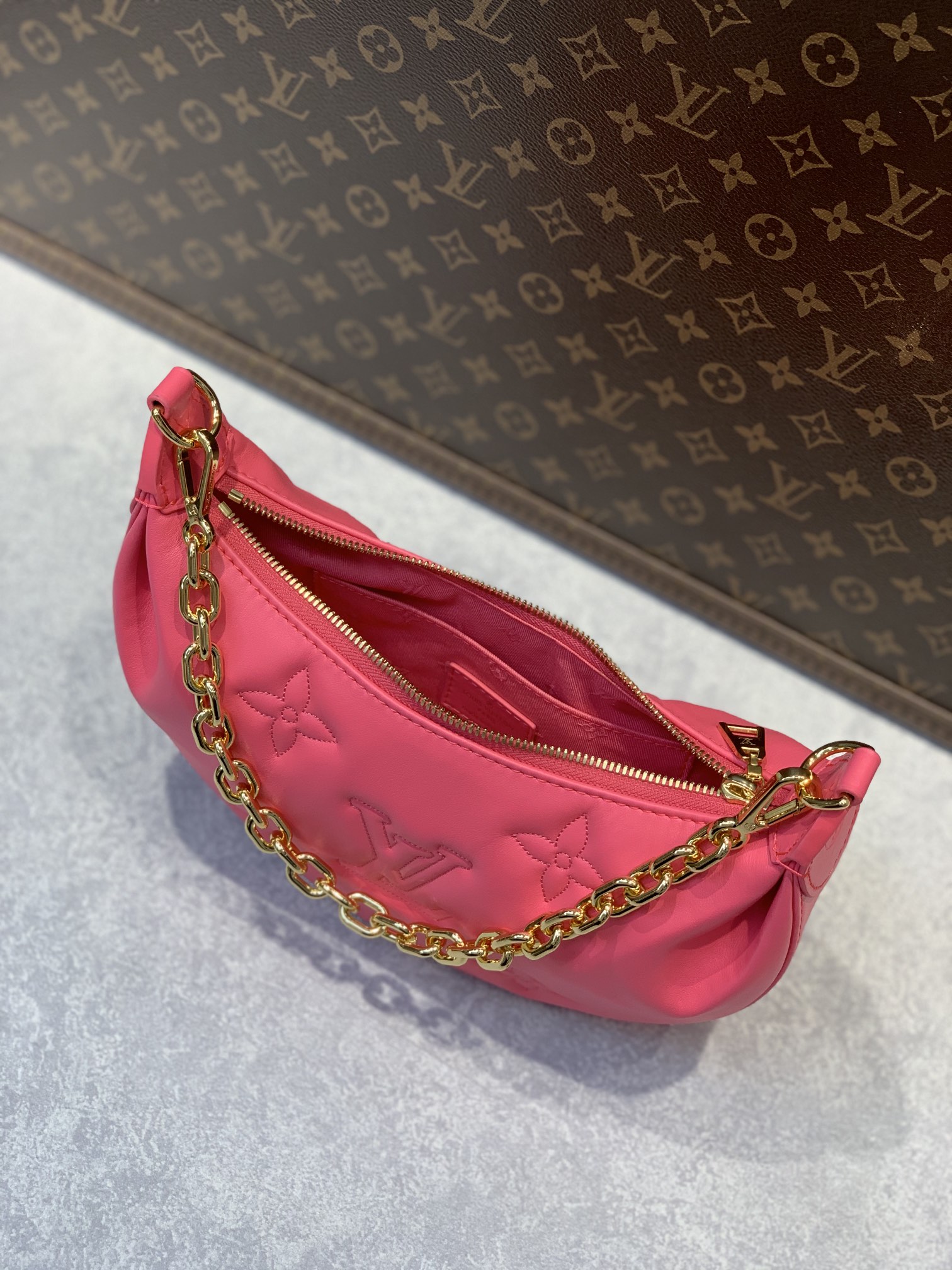 l0*is V*t0n over the moon handbag-27.5*16*7cm