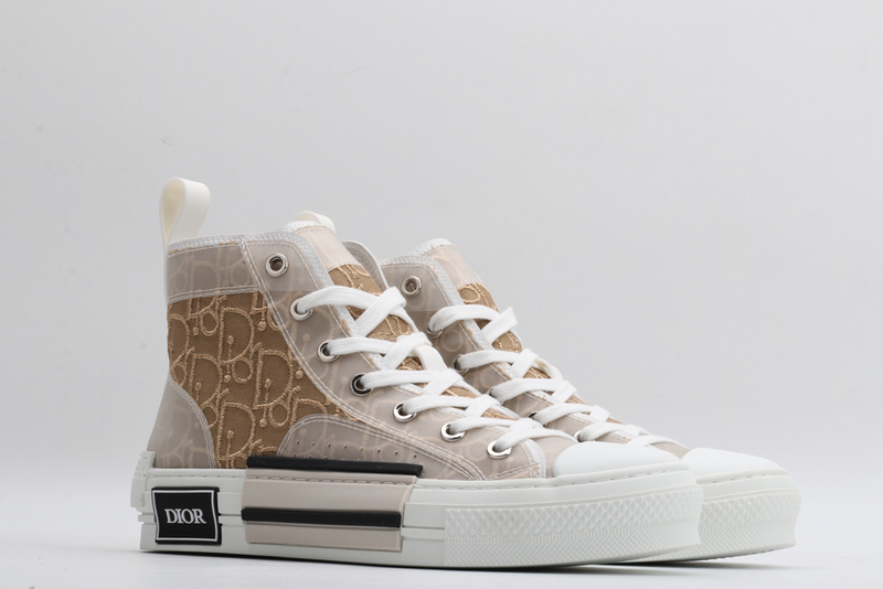 D*or high-top sneakers