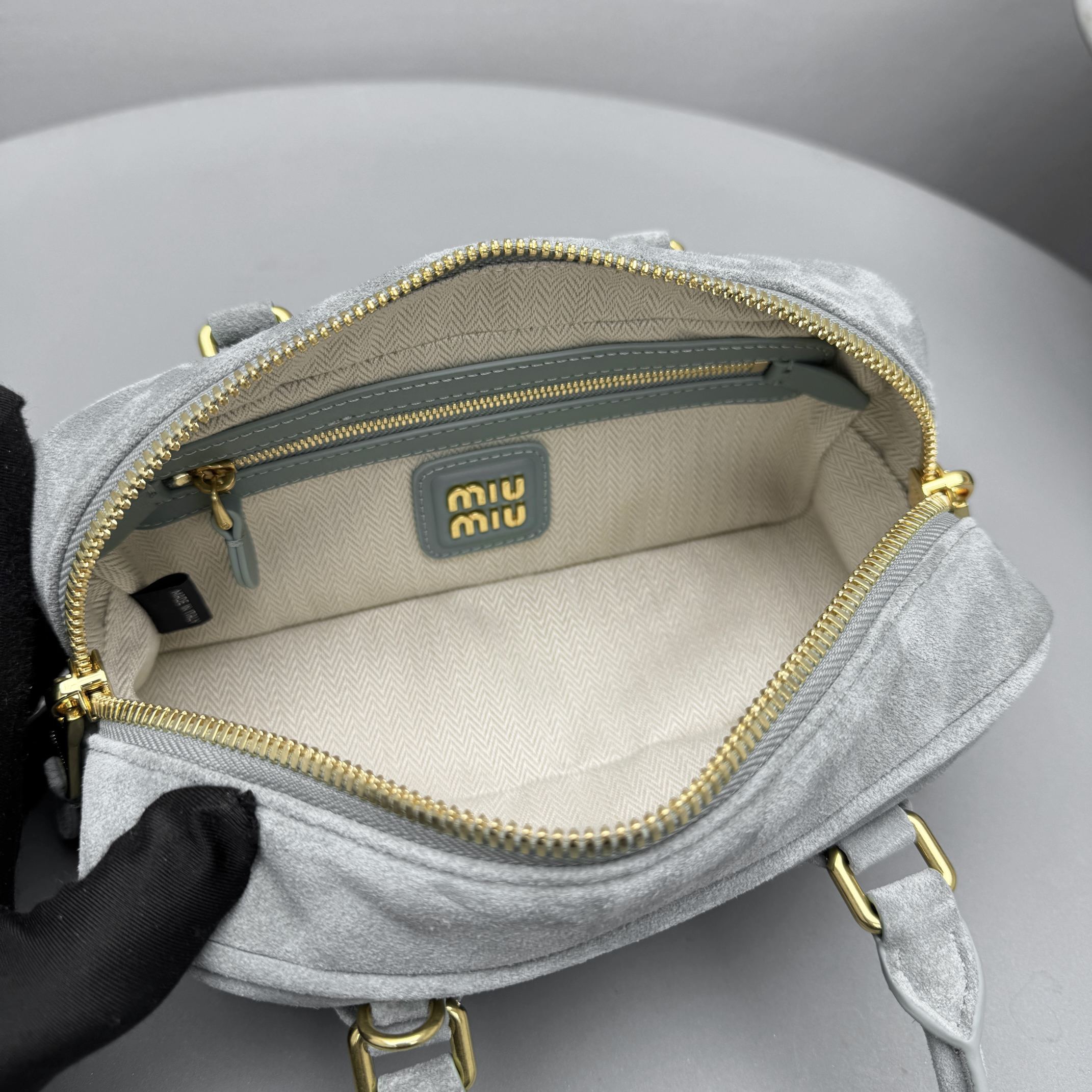 M1um1u Top Handbags-22X10.5X7.5CM