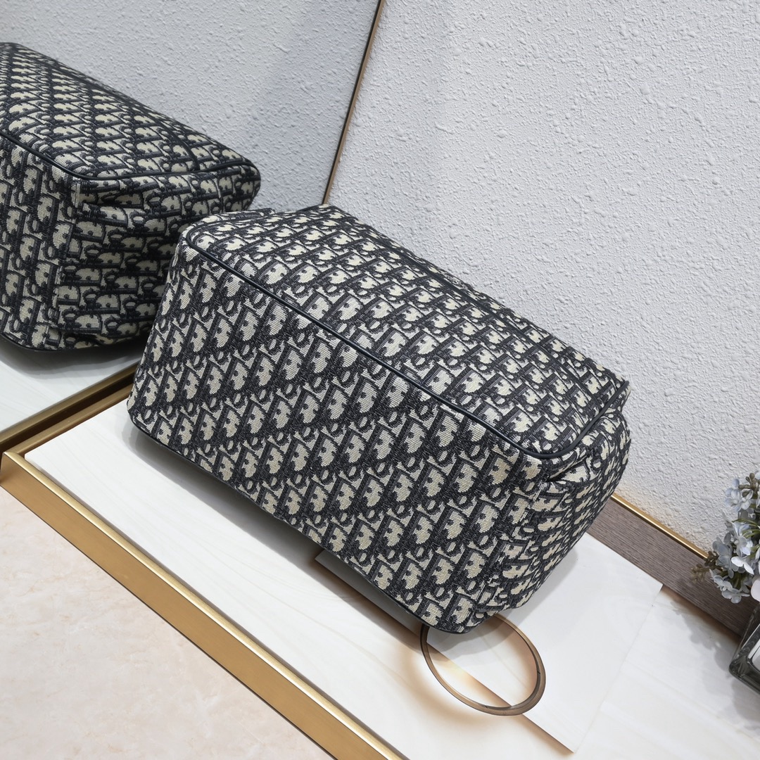 Diro Oblique Changing Bag-38 x 28 x 16CM