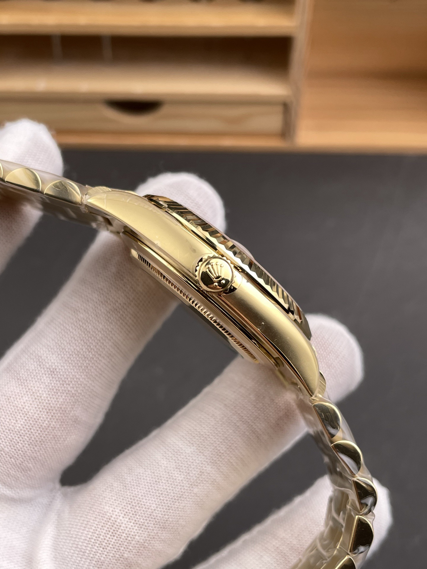 R01ex Day-Date 40 Watch Yellow Gold
