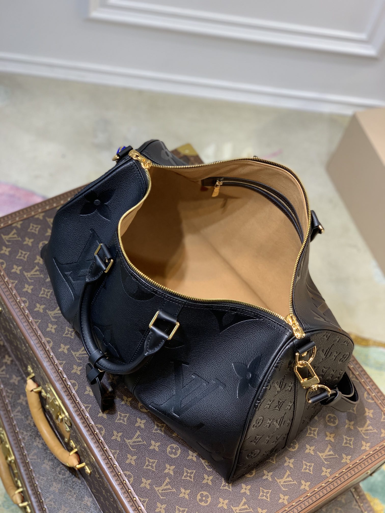 l0*is V*t0n keepall bandouliÈre 45-45 x 27 x 20cm