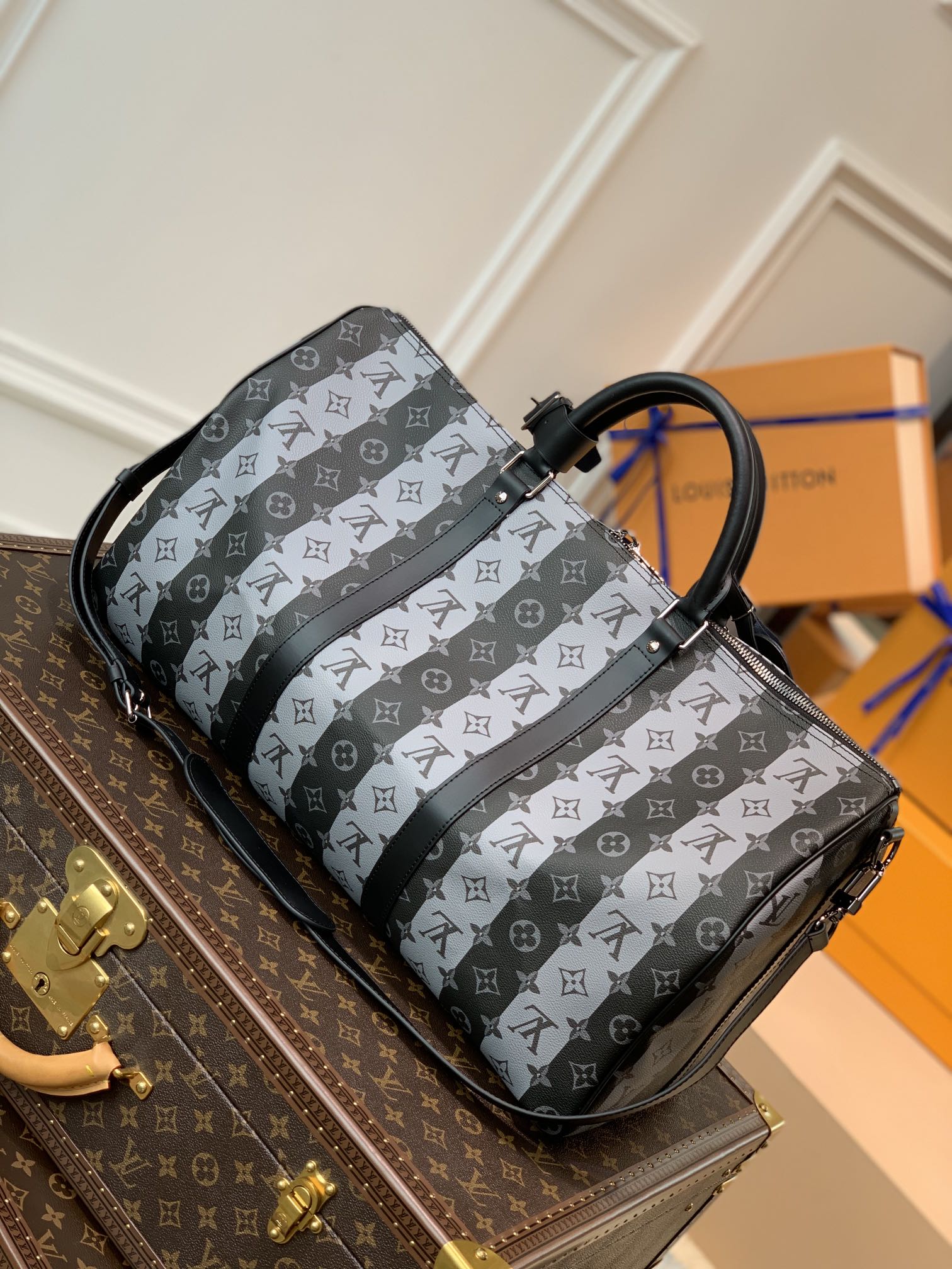 l0*is V*t0n keepall 50