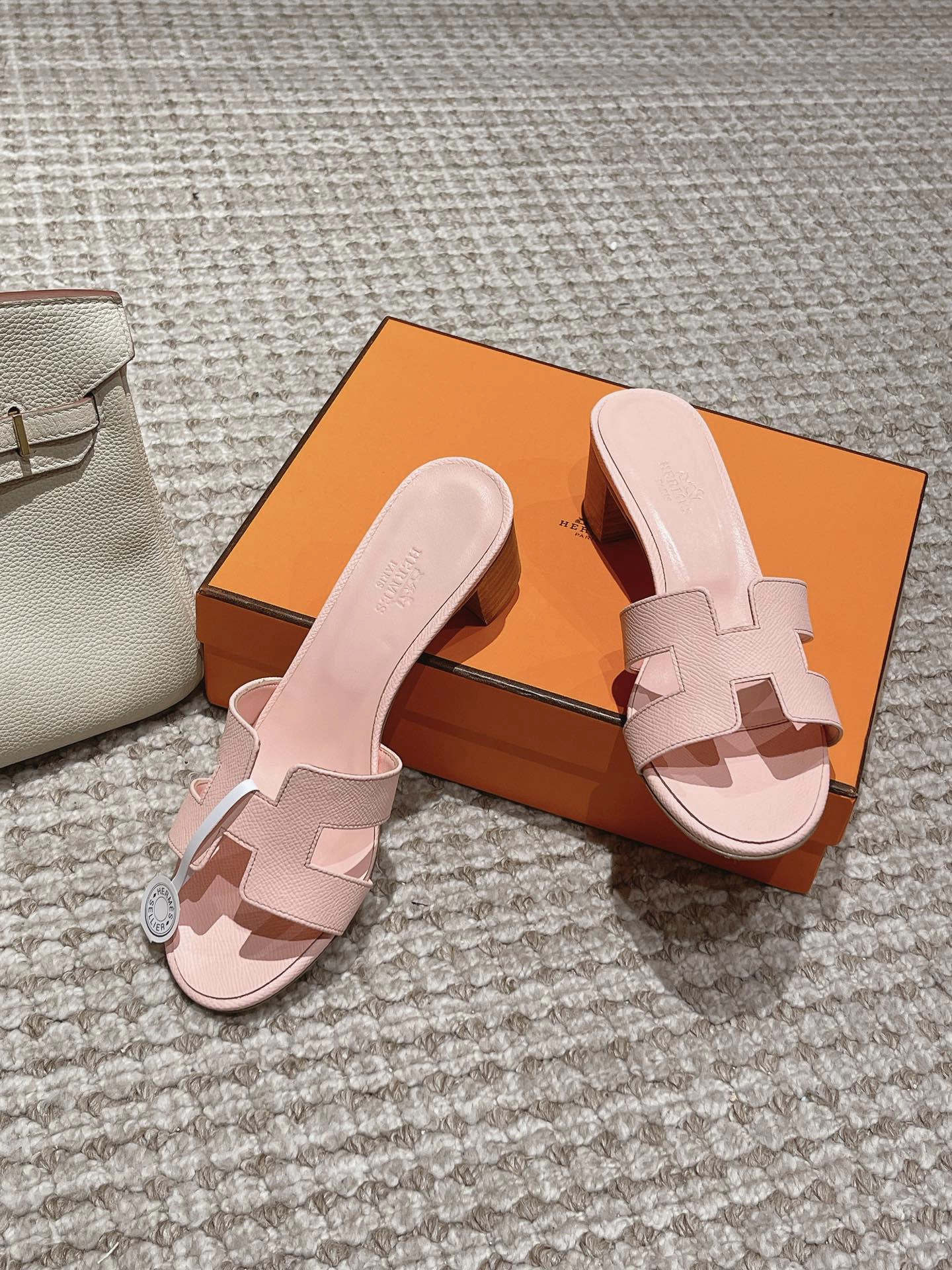 H**me5 H**me5 classic slippers
