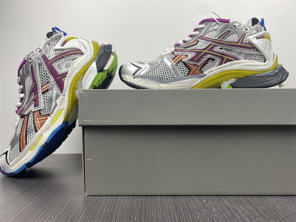 Ba*len*cia*ga runner sneakers
