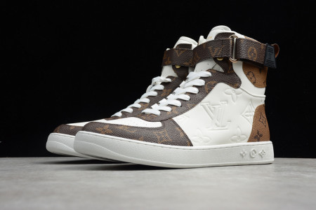 l0*is V*t0n boombox sports boots