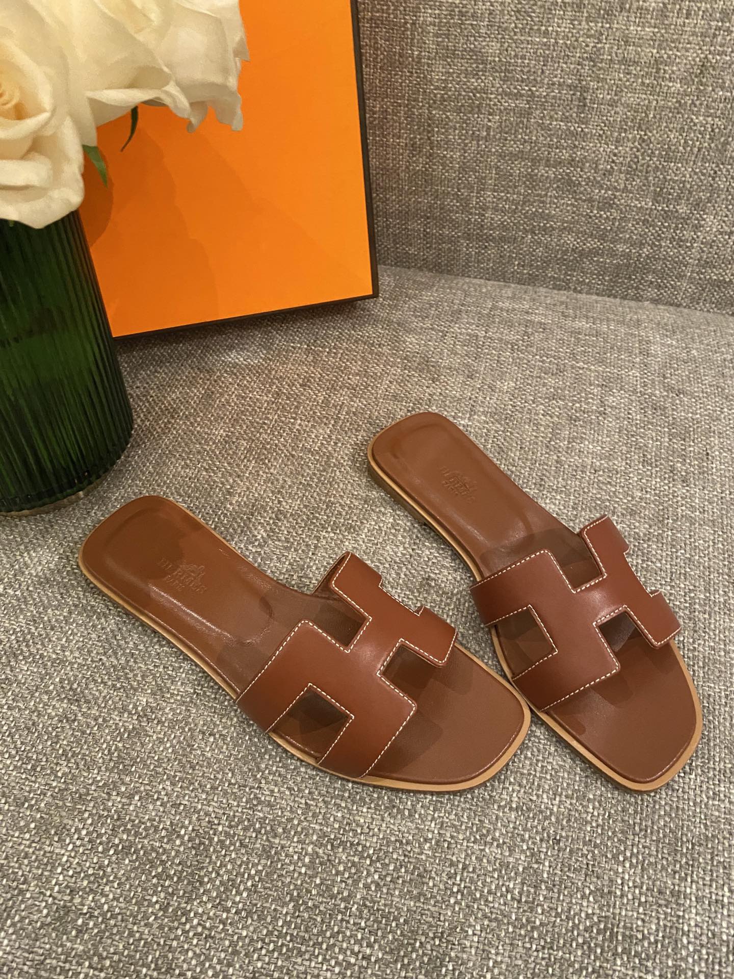 H**mes slippers in smooth leather