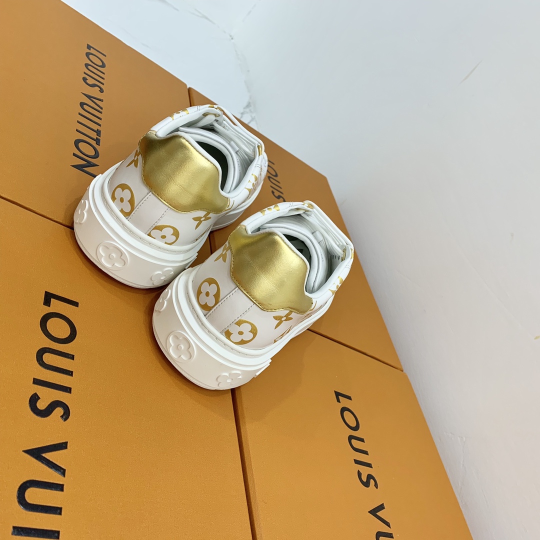 l0*is V*t0n low-top sneakers