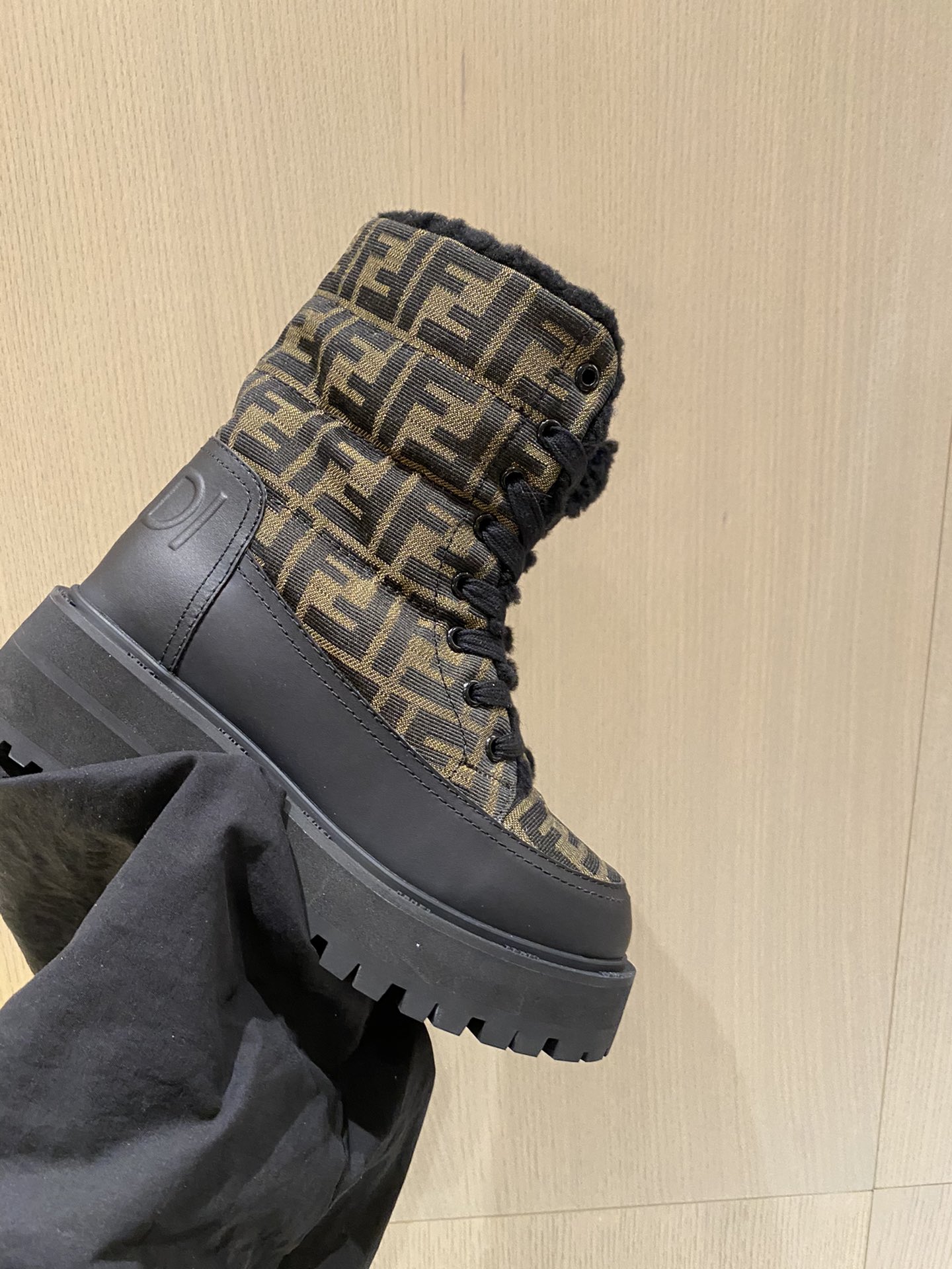 F**di boots