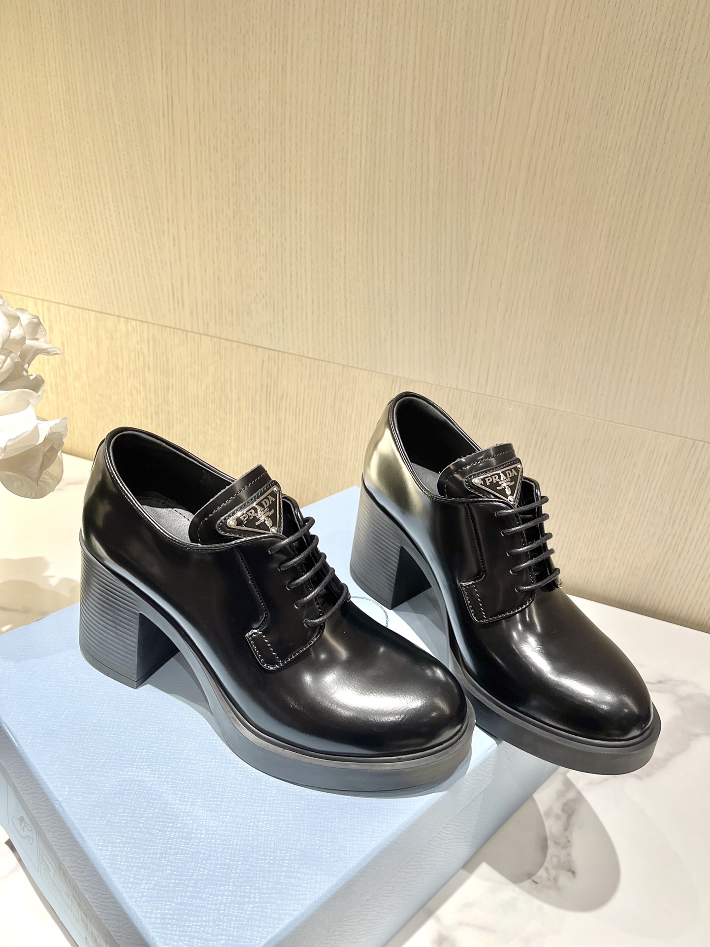 Pra*a loafers 2022ss