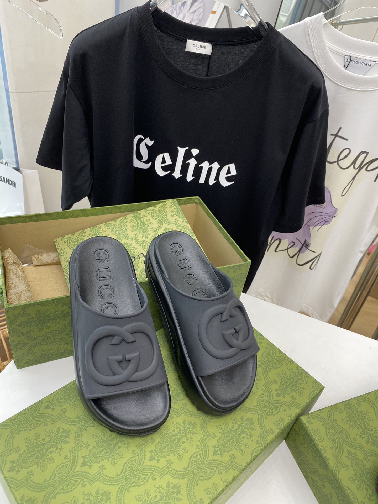 G*u*i slides-5cm