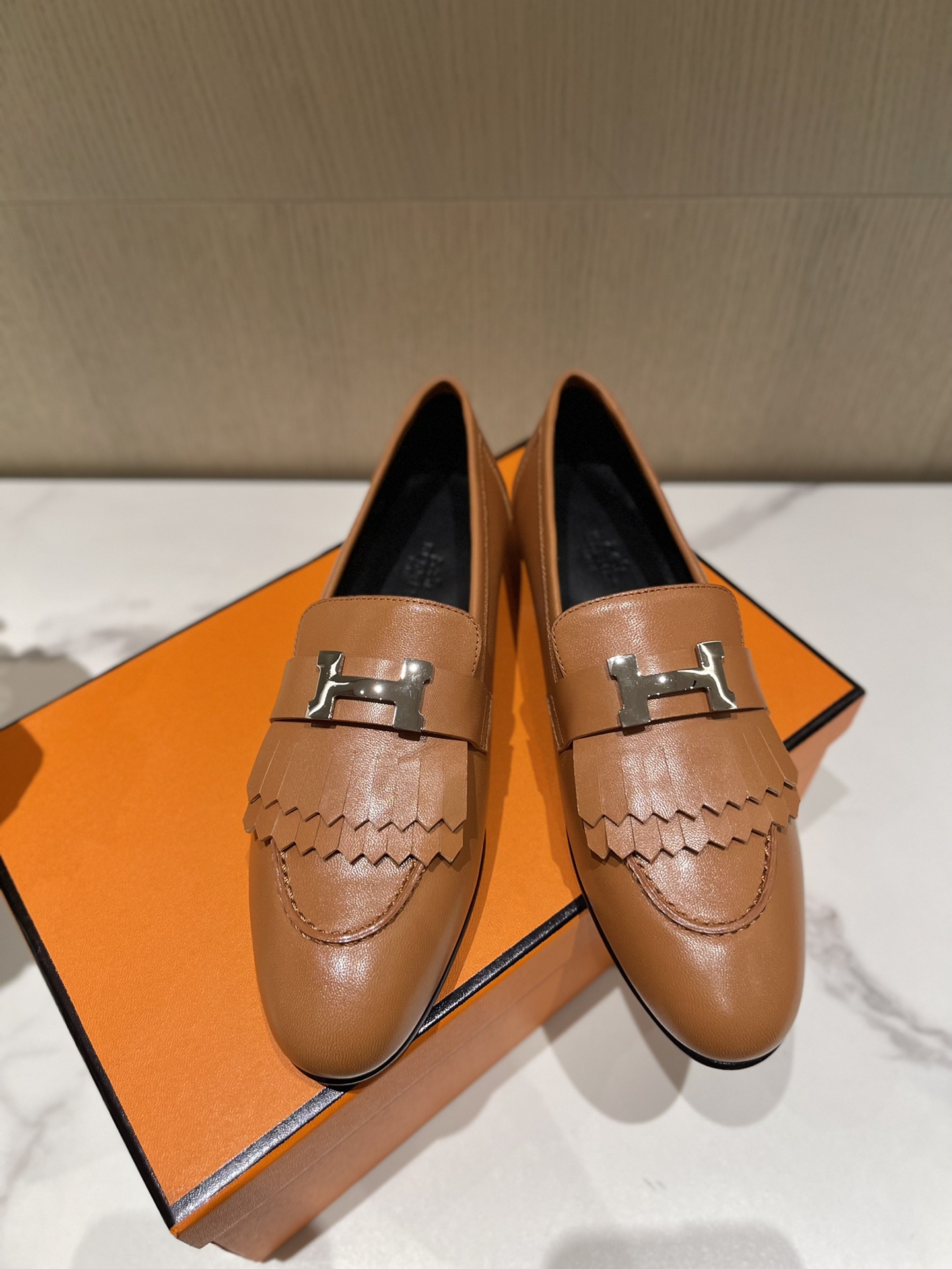 H**mes loafers(eu35-eu40)