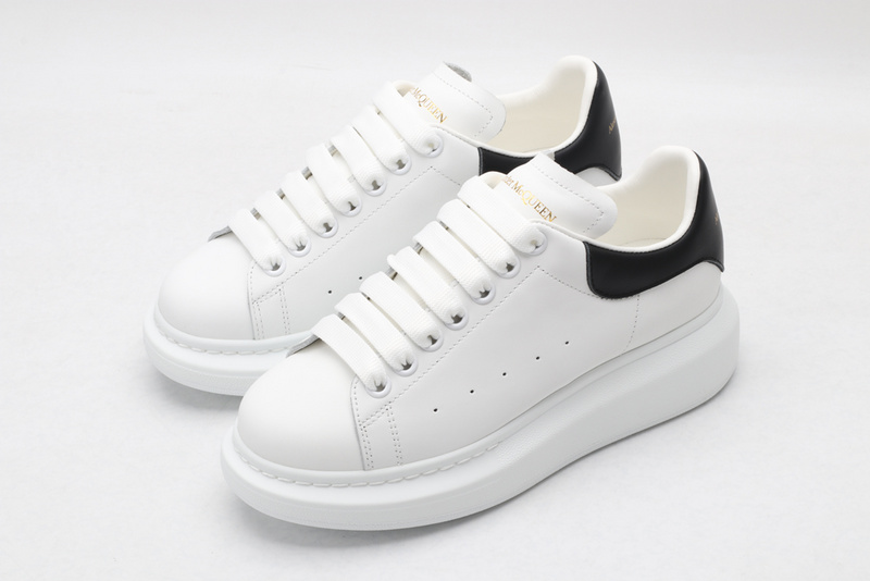 A1exa*der m*q*en sports shoes