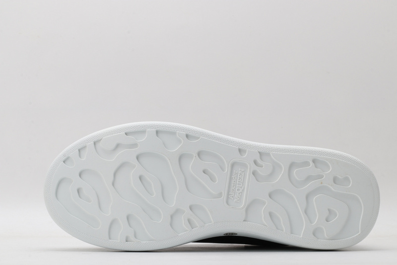 A1exa*der m*q*en sports shoes