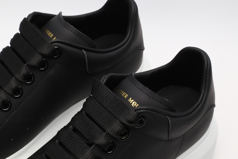 A1exa*der m*q*en sports shoes