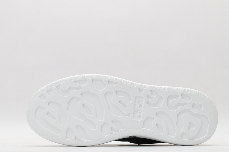 A1exa*der m*q*en sports shoes