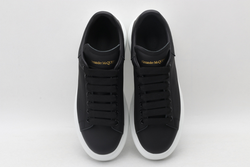 A1exa*der m*q*en sports shoes